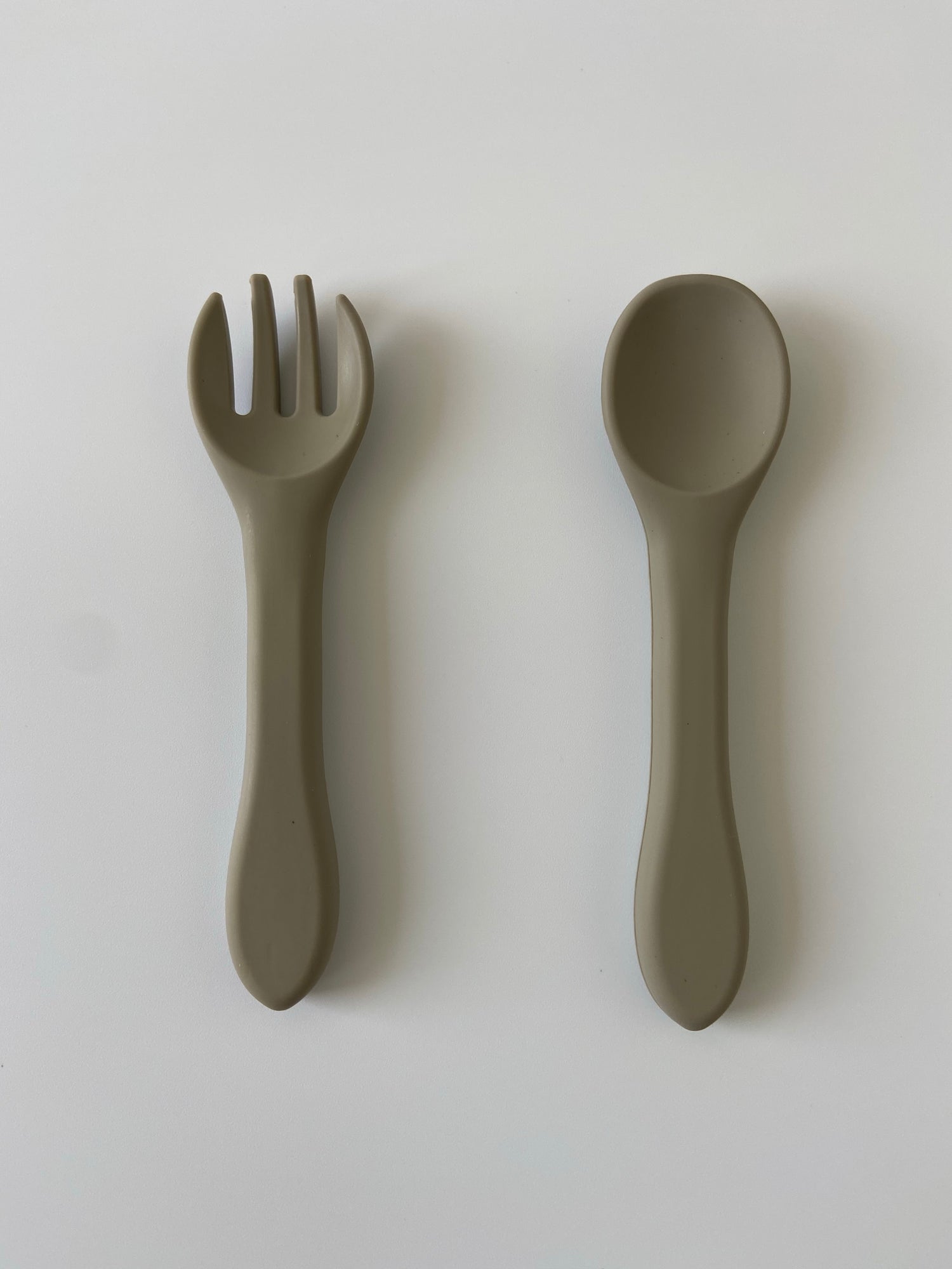 Silicone Spoon and Fork Set (Taupe) – Eizzy Baby