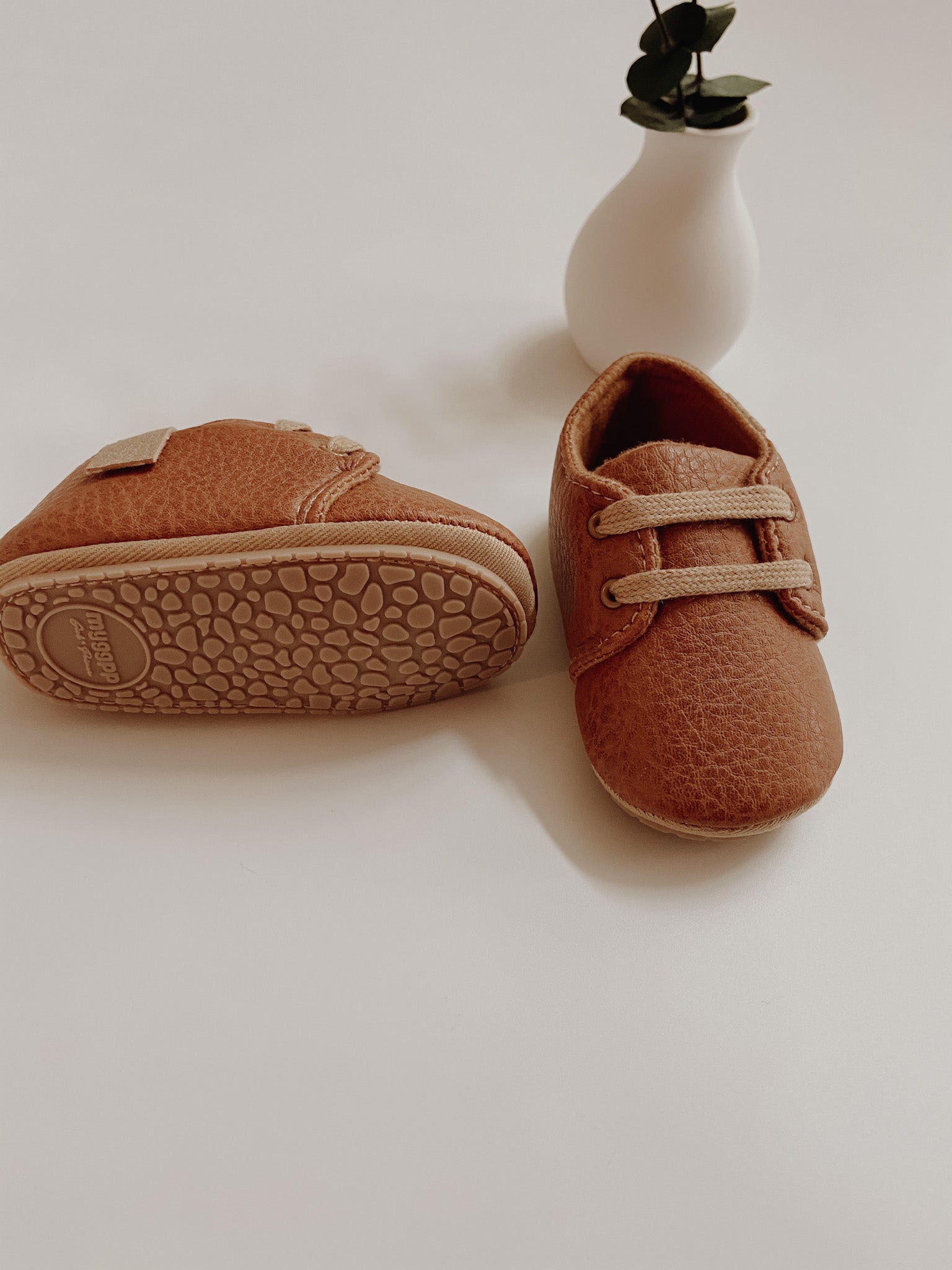 Leather best sale crib shoes